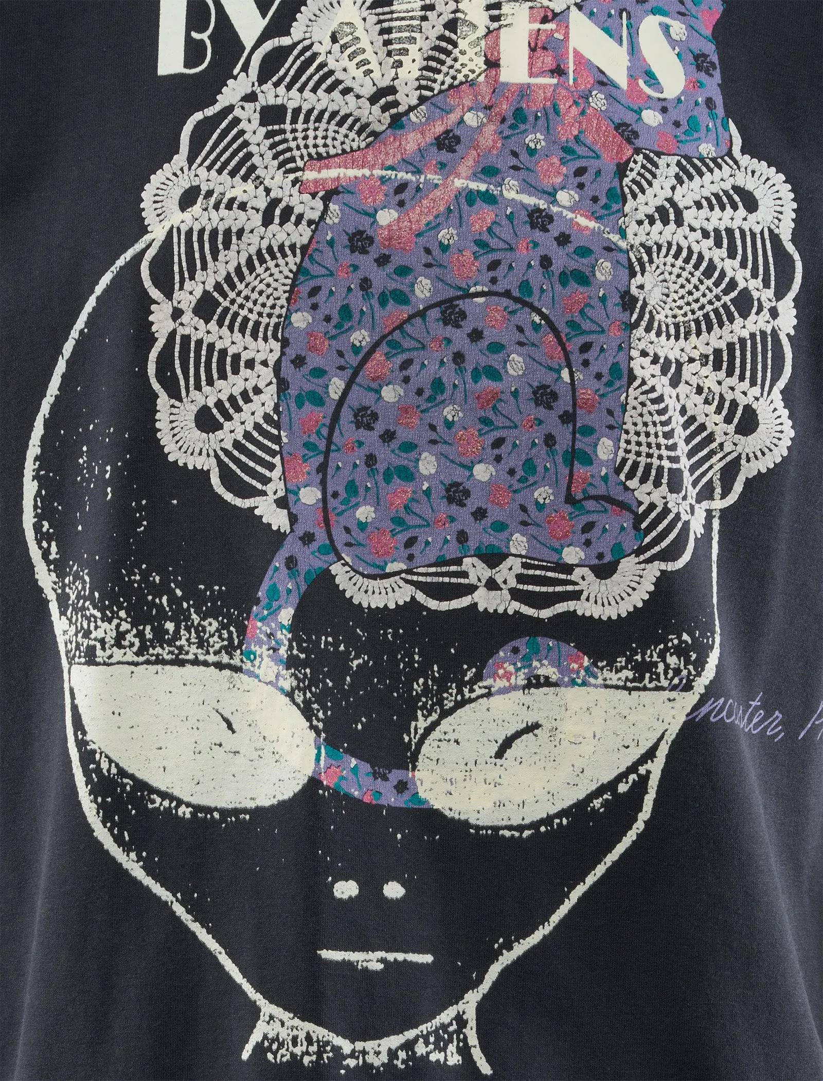ABDUCTED TEE