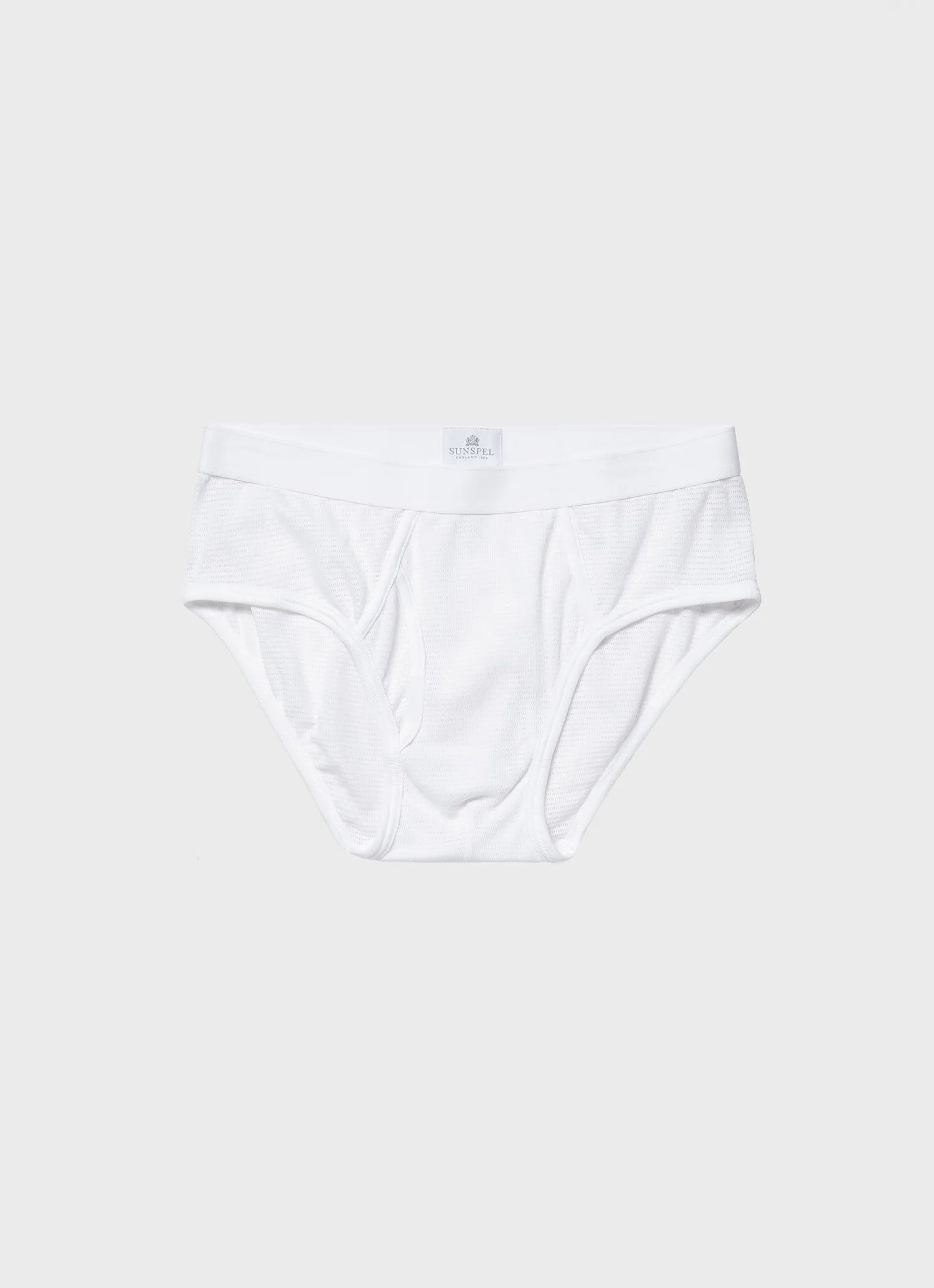Men's Cellular Cotton Briefs in White Sunspel