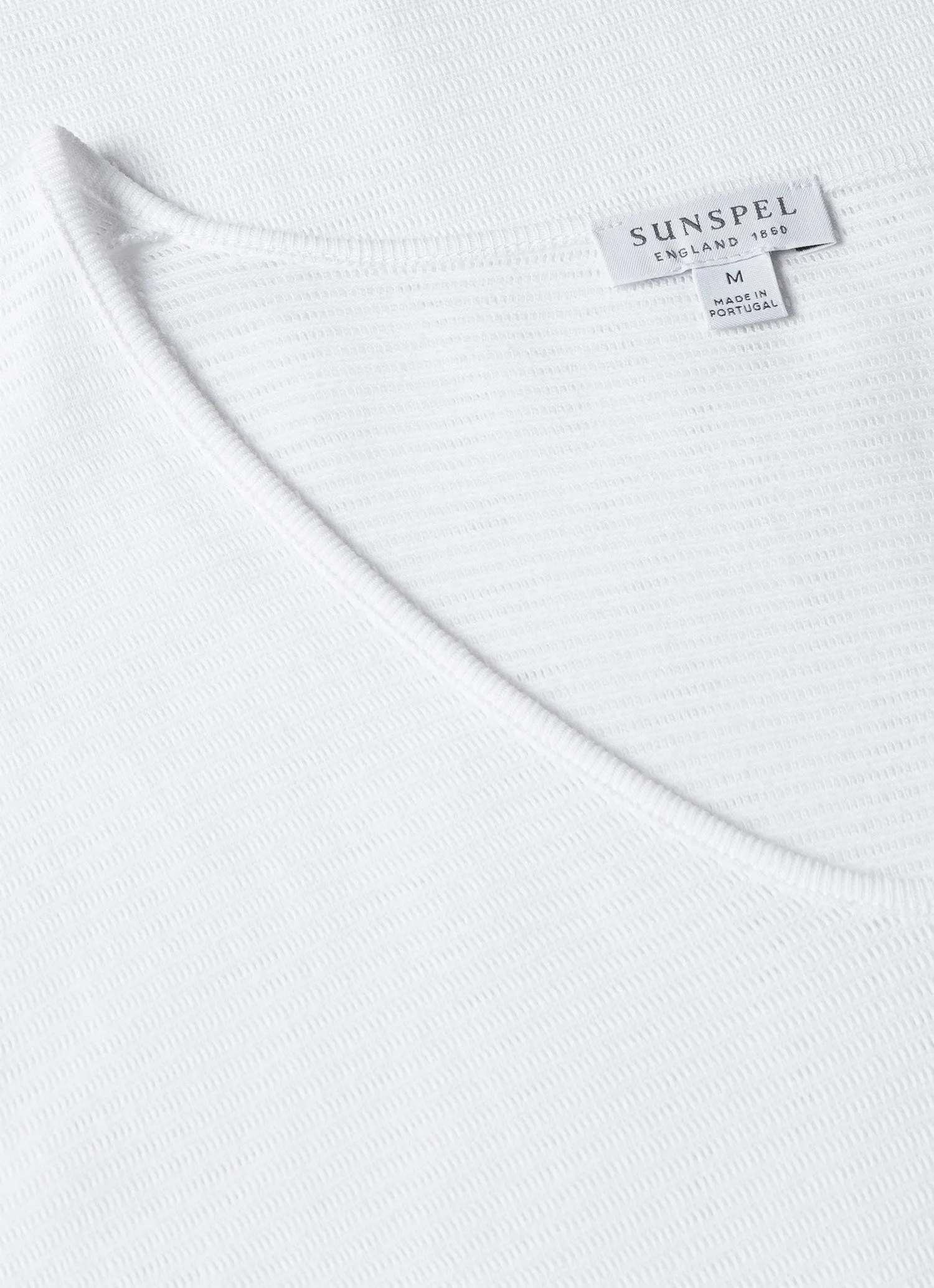 Men's Cellular Cotton V-neck Underwear T-shirt in White Sunspel