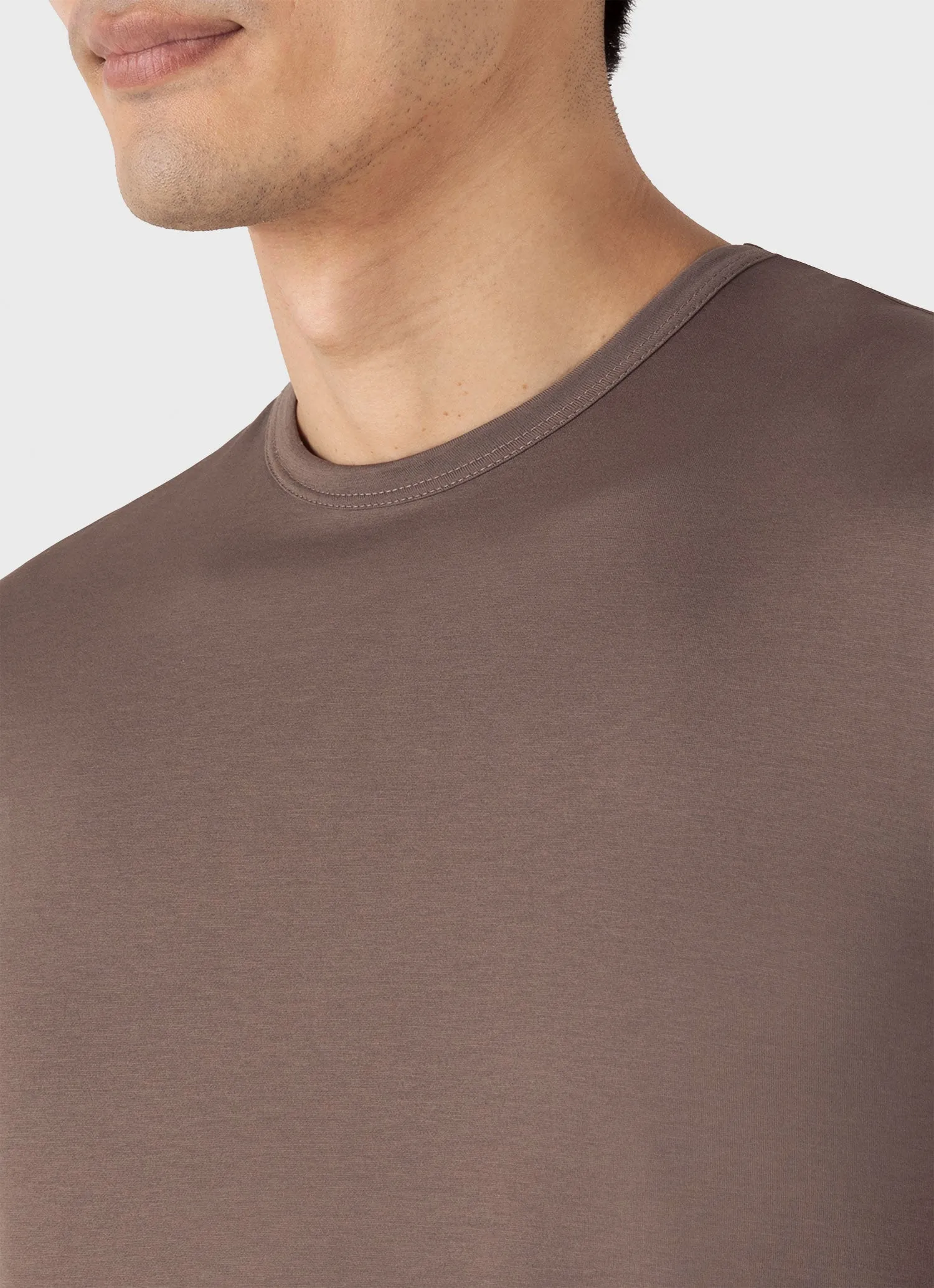 Men's Classic T-shirt in Walnut Sunspel