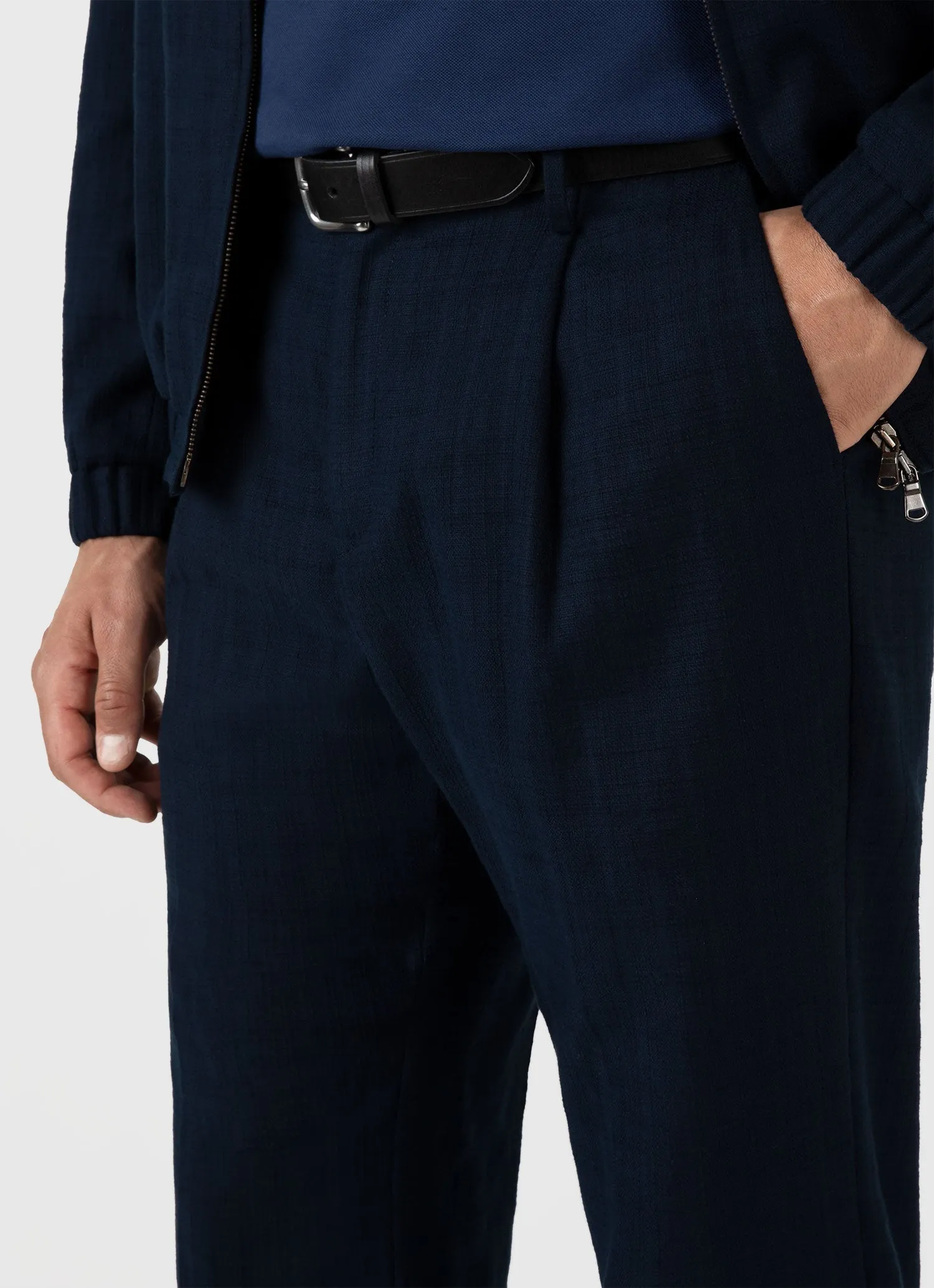 Men's Cotton Raffia Pleat Trouser in Navy Sunspel