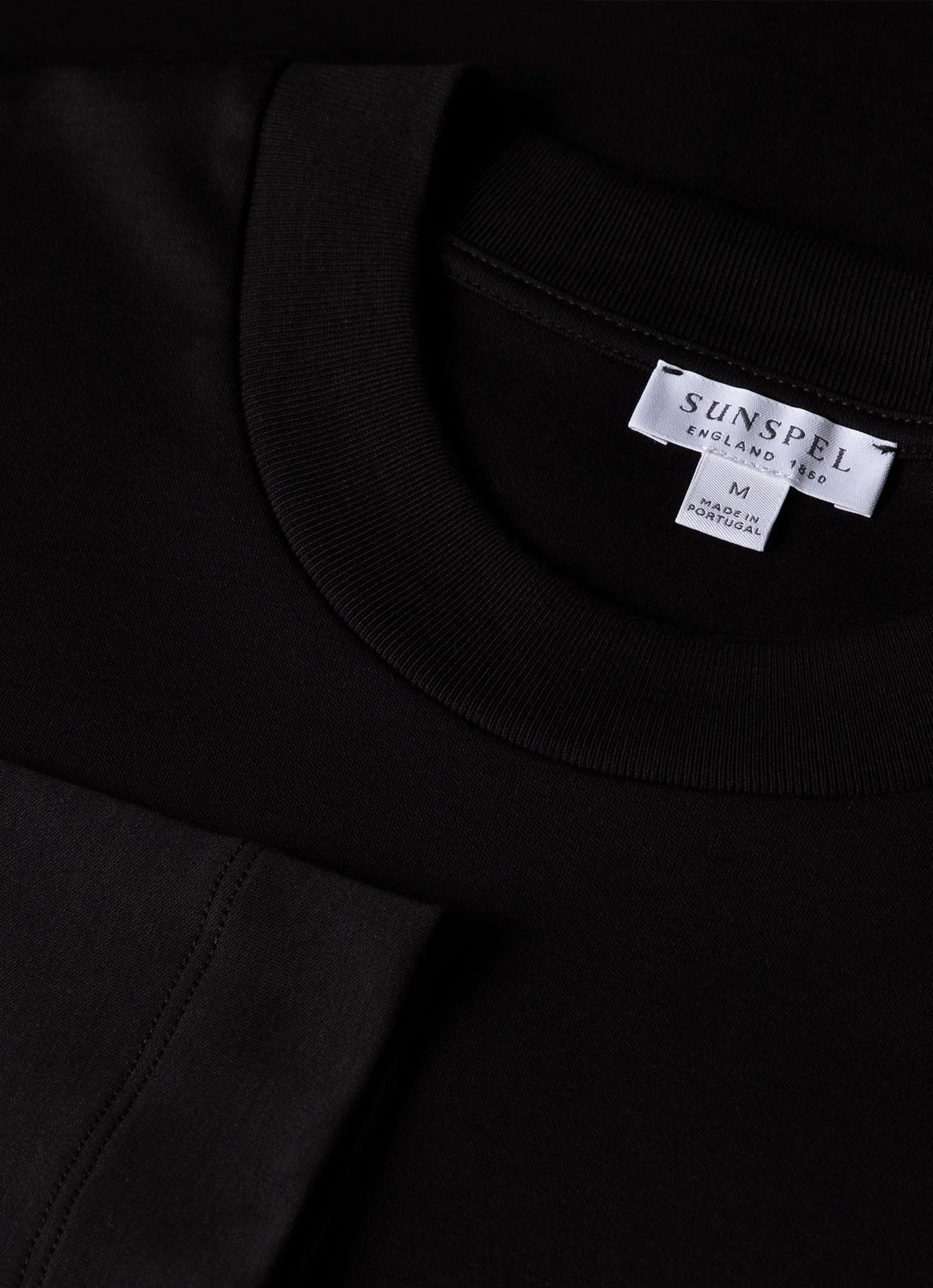 Men's Long Sleeve Heavyweight T-shirt in Black Sunspel