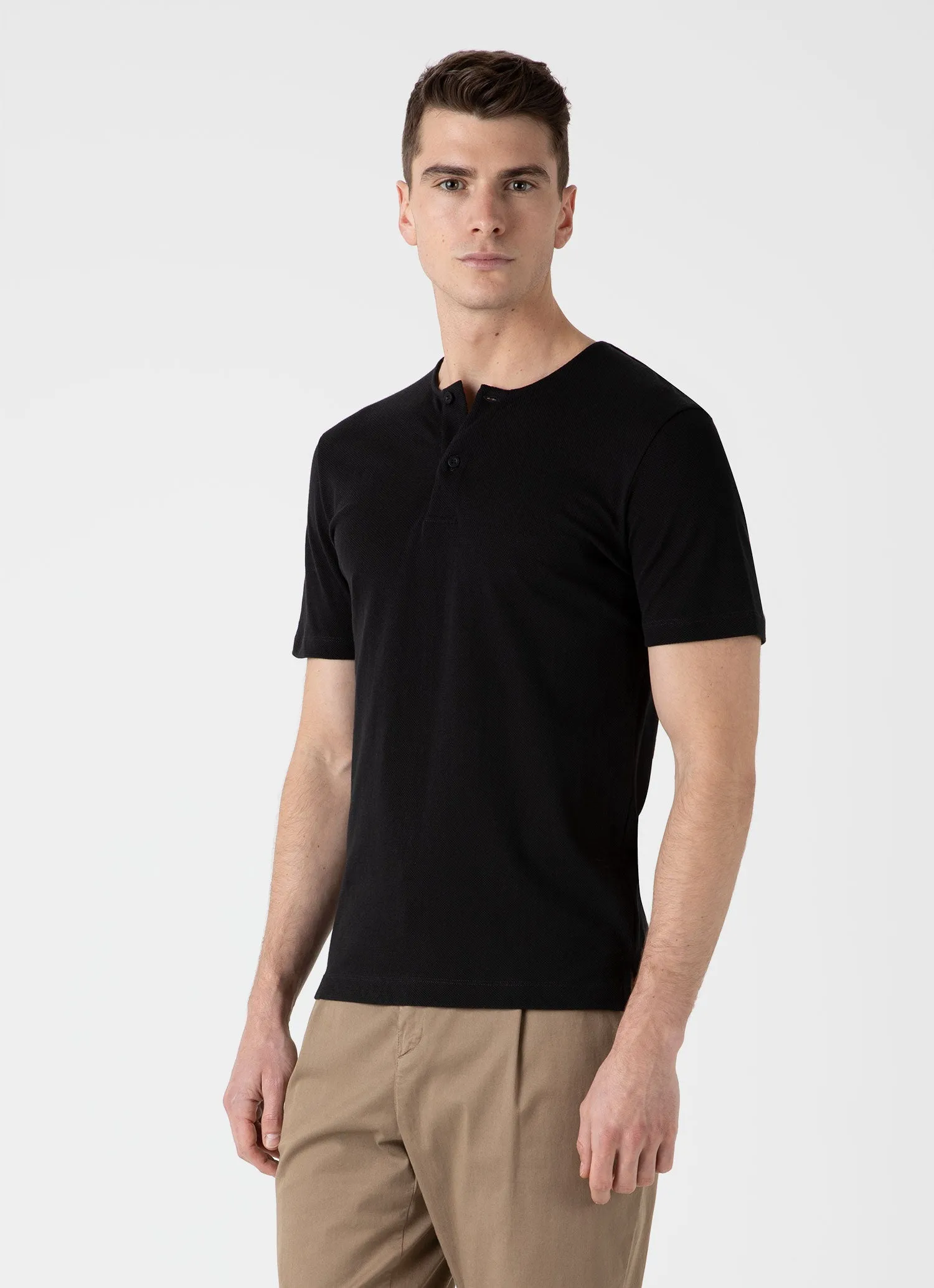 Men's Riviera Henley in Black Sunspel