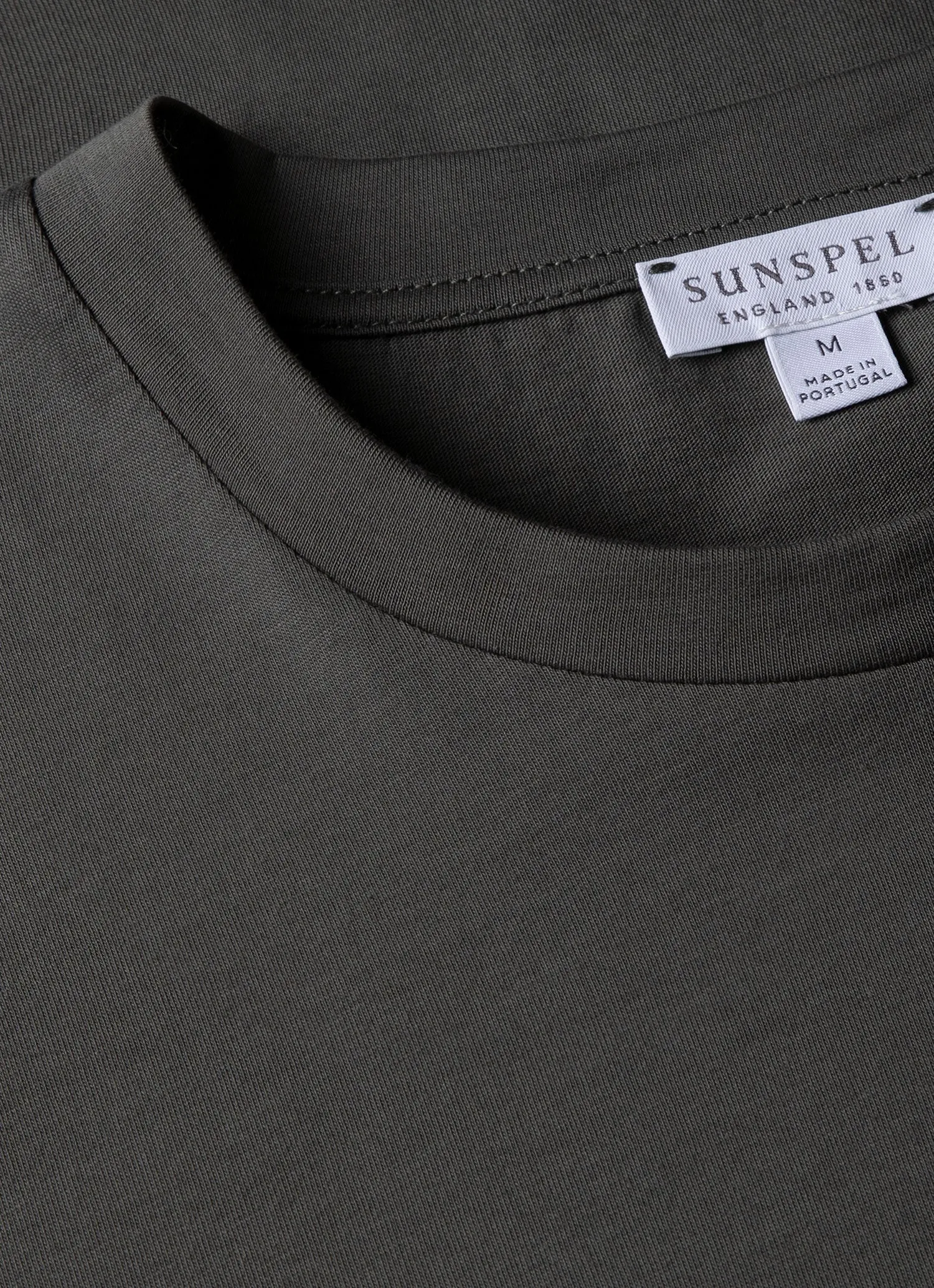 Men's Riviera Midweight T-shirt in Drill Green Sunspel