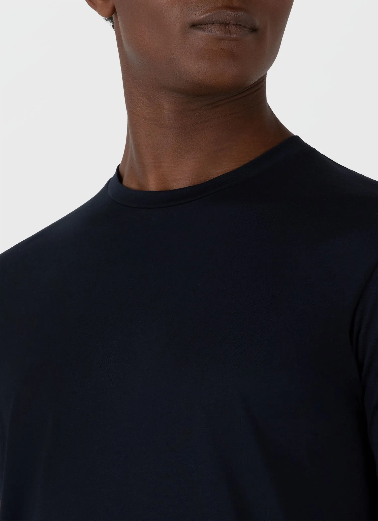 Men's Riviera Midweight T-shirt in Midnight Navy Sunspel