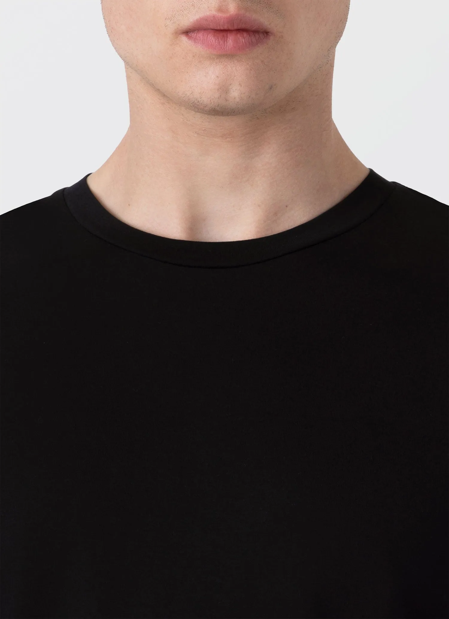 Men's Riviera T-shirt in Black Sunspel