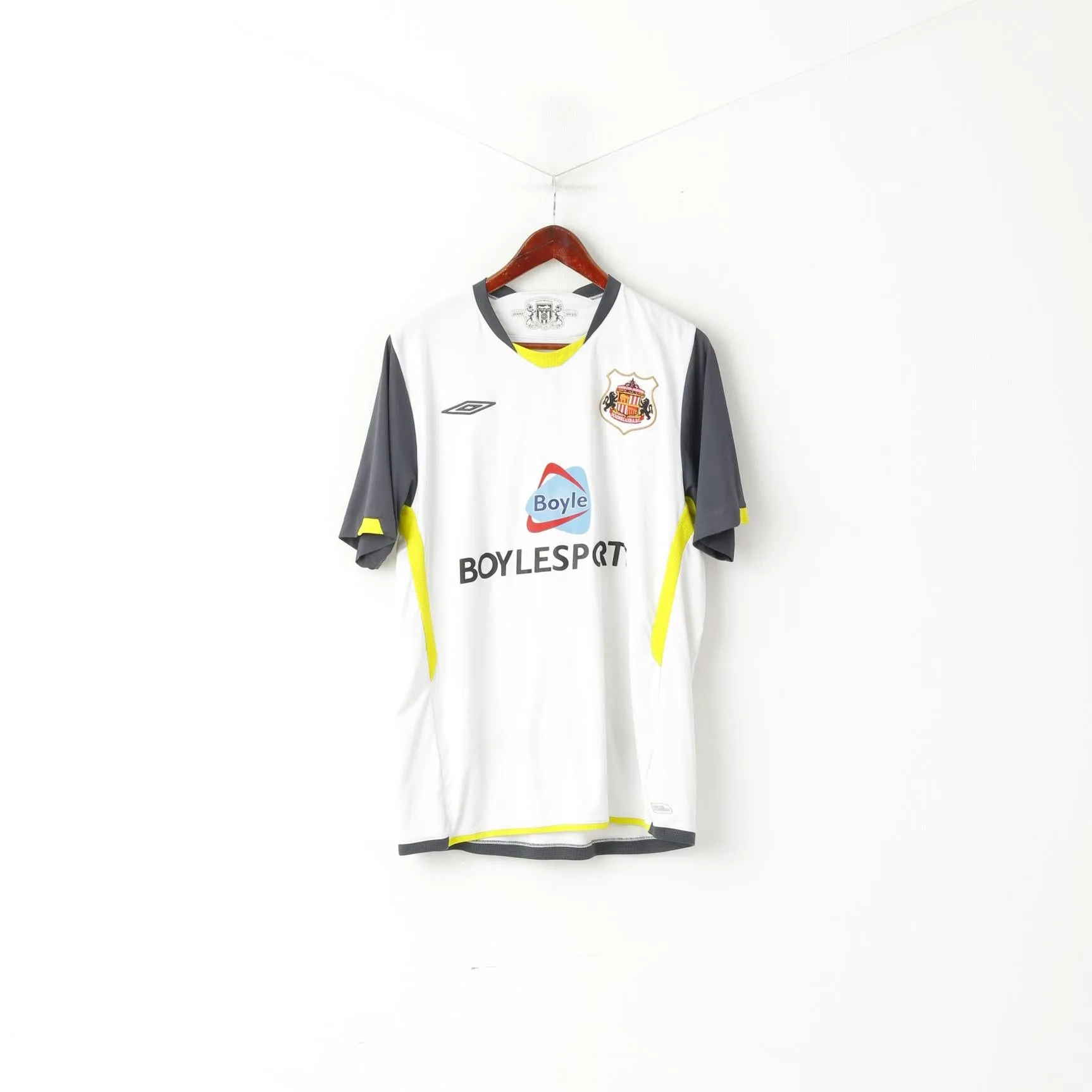 Umbro Men XL Shirt White Sunderland Football Club 2009 / 2010 Jersey Sport Top